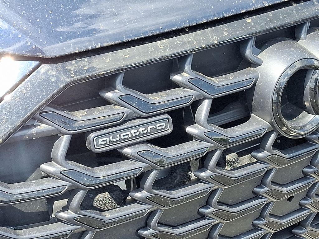 Thumbnail: 2022 Audi A8 - 4