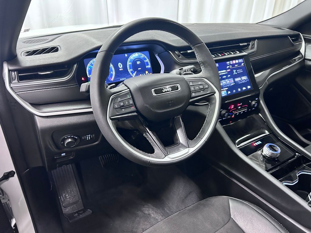 used 2023 Jeep Grand Cherokee car, priced at $32,990