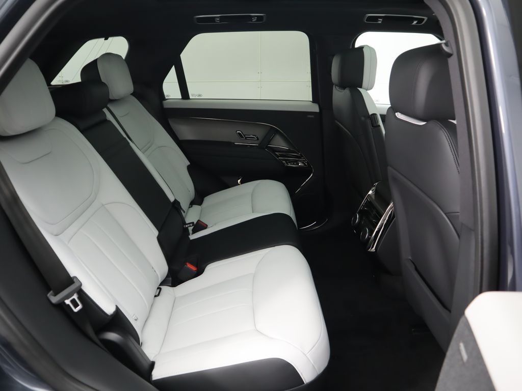 Thumbnail: 2025 Land Rover Range Rover Sport - 23