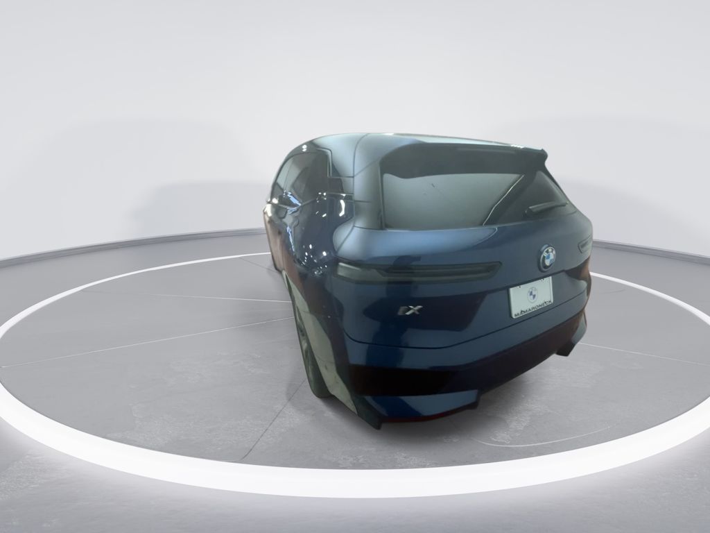 2025 BMW iX xDrive50 7