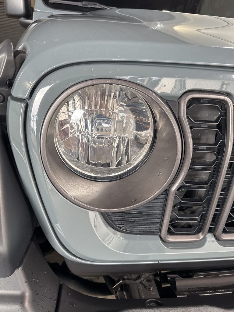 Thumbnail: 2024 Jeep Wrangler - 14