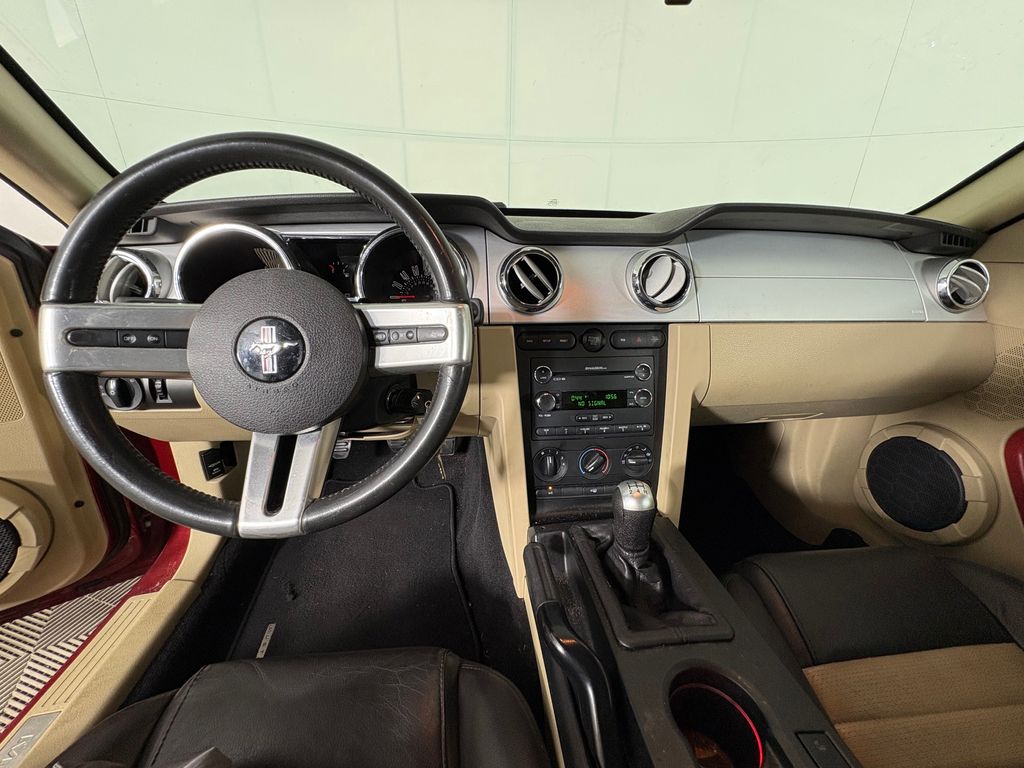Used 2008  Ford  image 7