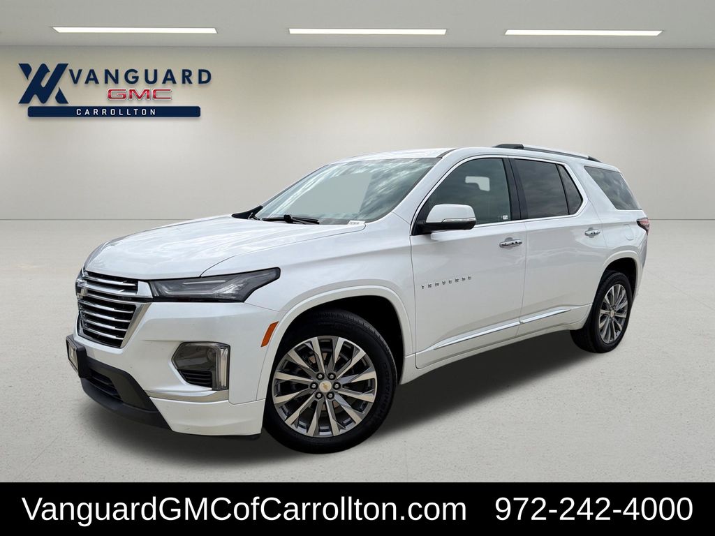 White (Iridescent Pearl Tricoat) 2023 Chevrolet Traverse SUV / Crossover Front-Wheel Drive 9-Speed Automatic