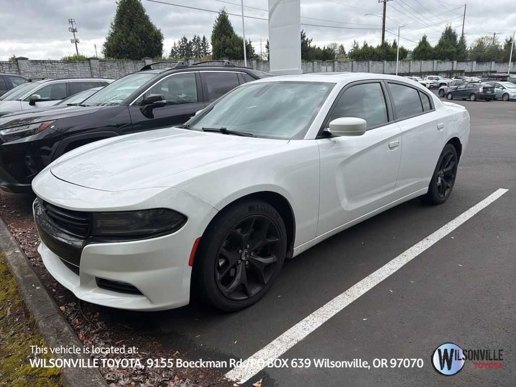 White Knuckle Clearcoat 2017 Dodge Charger SXT RWD Sedan Rear-Wheel Drive 8-Speed Automatic