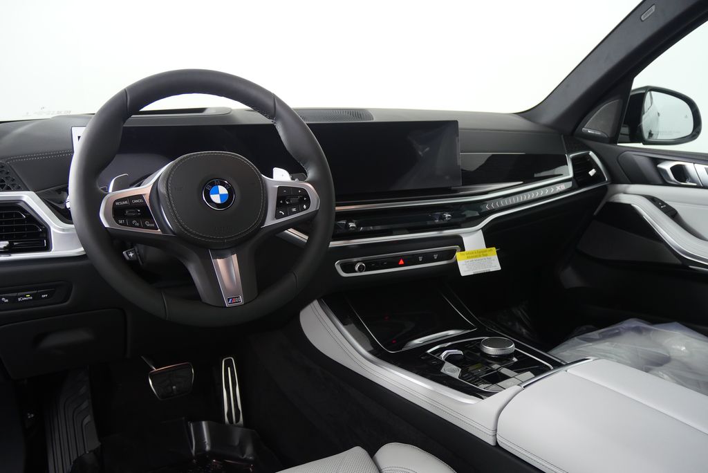 Thumbnail: 2026 BMW X5 - 18