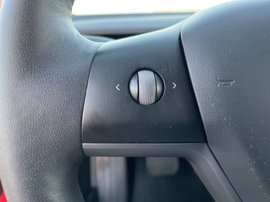 Thumbnail: 2021 Tesla Model 3 - 17