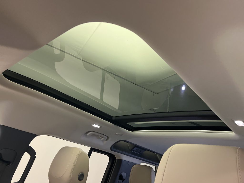 Thumbnail: 2024 Land Rover Defender - 21