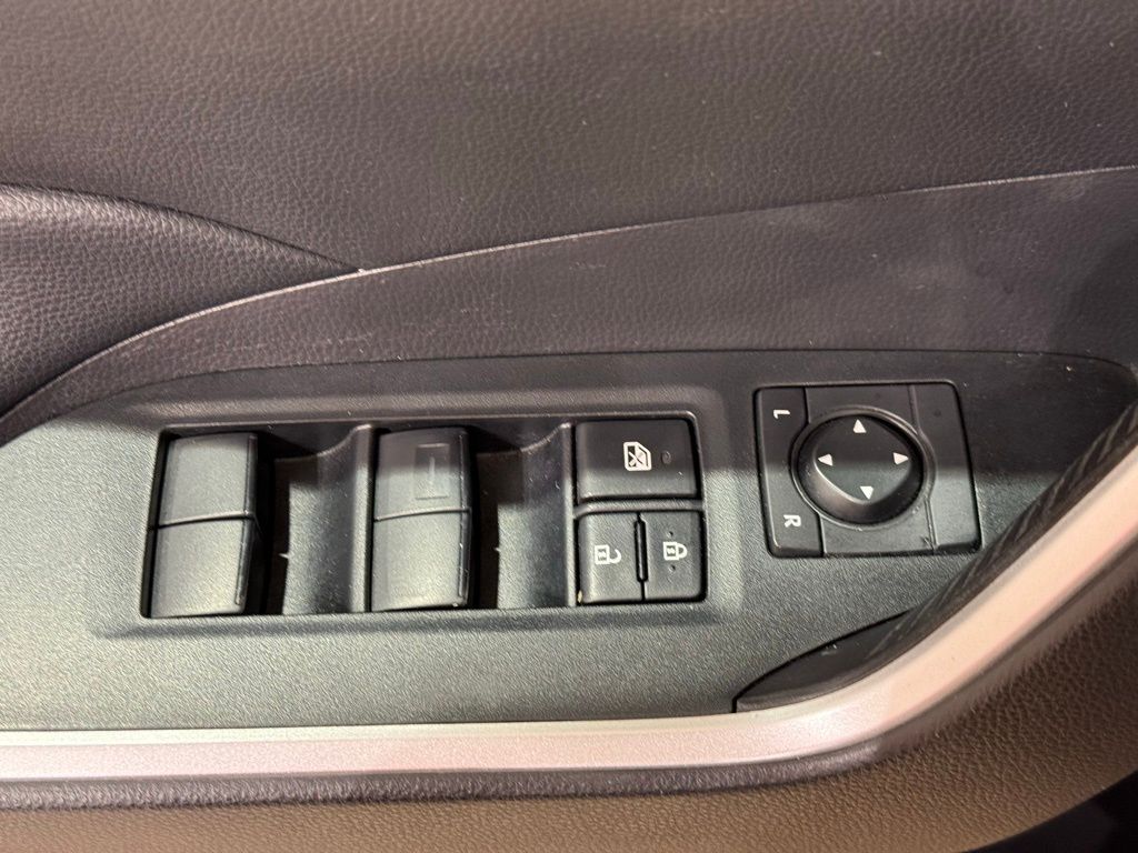 Thumbnail: 2023 Toyota RAV4 - 16