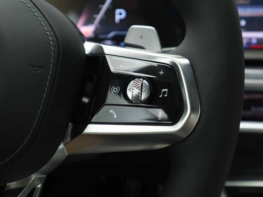 Thumbnail: 2025 BMW 7 Series - 12