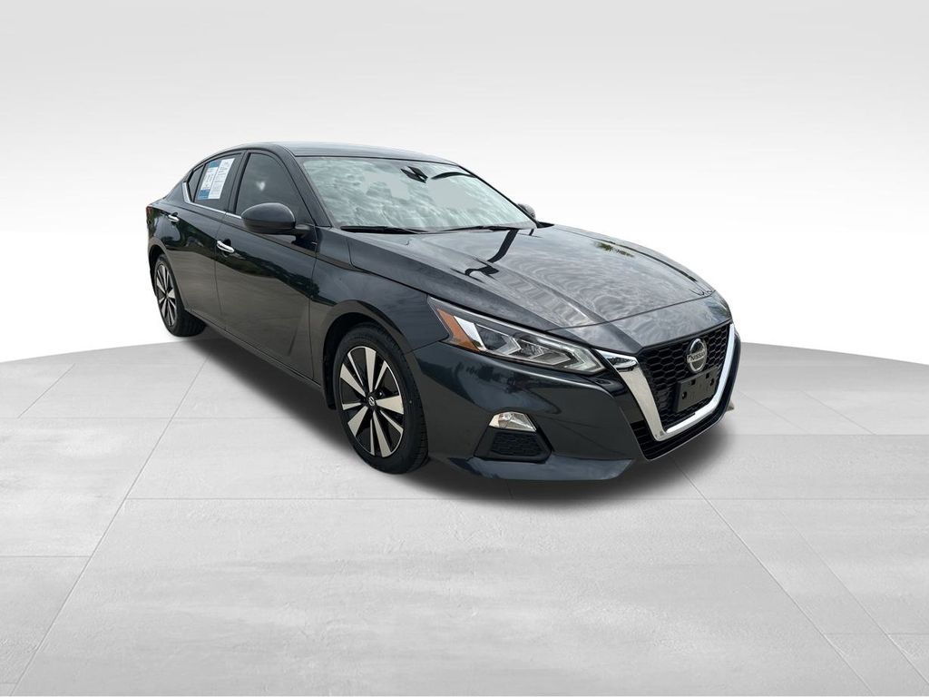 2022 Storm Blue Metallic Nissan Altima 2.5 SV FWD Sedan