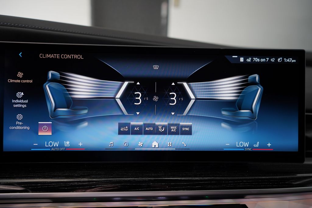 Thumbnail: 2025 BMW i7 - 18