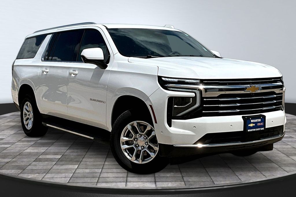 2025 Chevrolet Suburban LT - 3