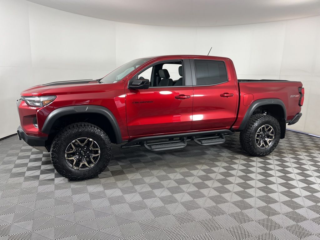 Thumbnail: 2024 Chevrolet Colorado - 2