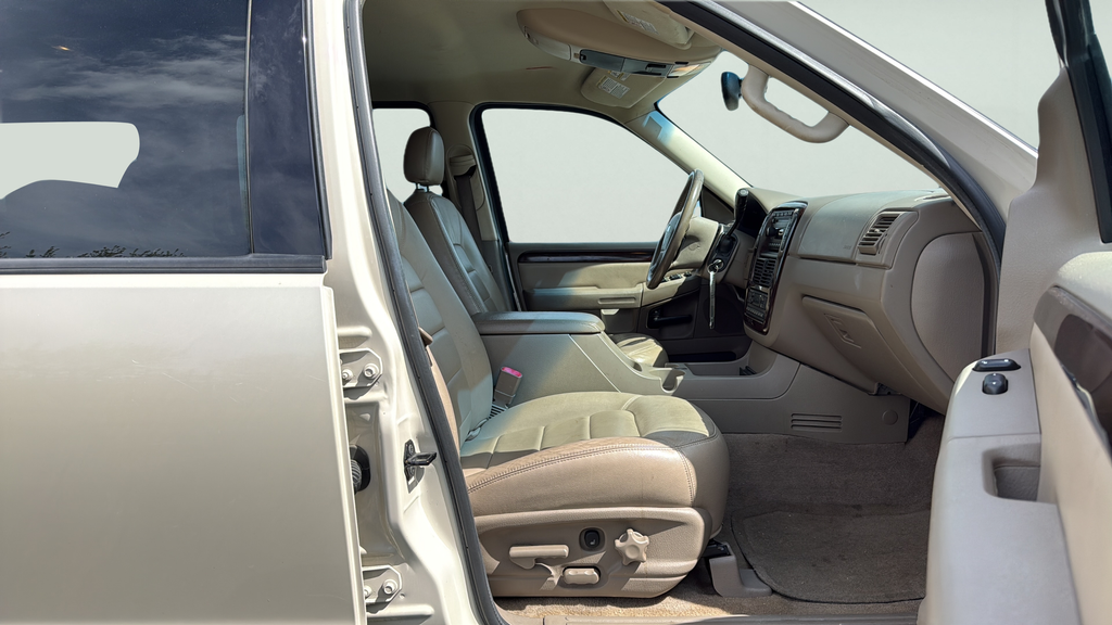 2005 Ford Explorer