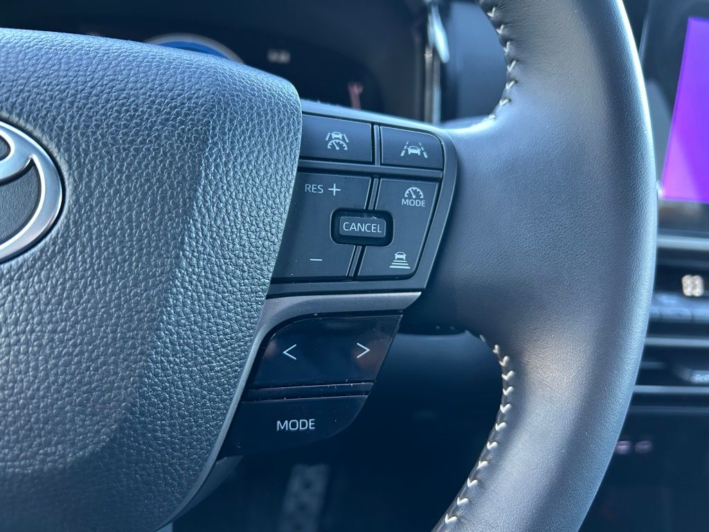 Thumbnail: 2025 Toyota Camry - 19