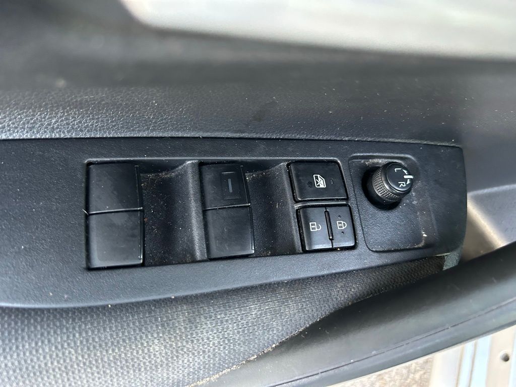 Thumbnail: 2021 Toyota Corolla - 16