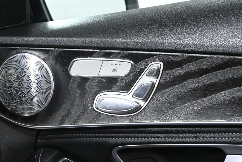 2015 Mercedes-Benz C-Class C 300 25