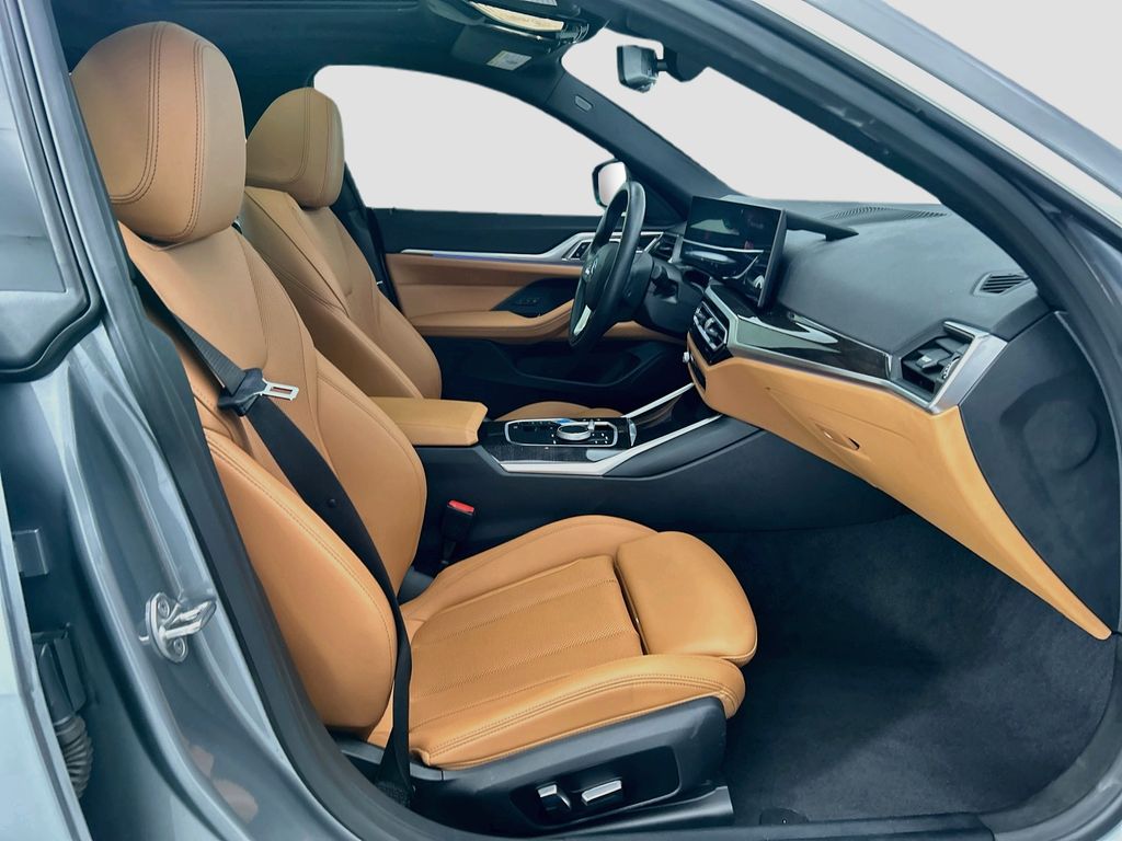 Thumbnail: 2023 BMW i4 - 19