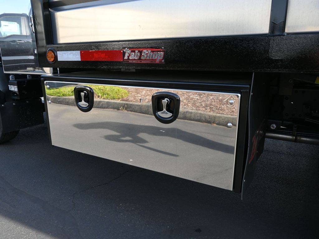 2024 Isuzu NPR HD 