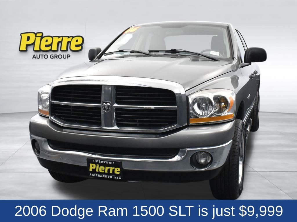 Mineral Gray Metallic Clearcoat 2006 Dodge RAM 1500 SLT Quad Cab 4WD Pickup Truck Four-Wheel Drive 6-Speed Manual