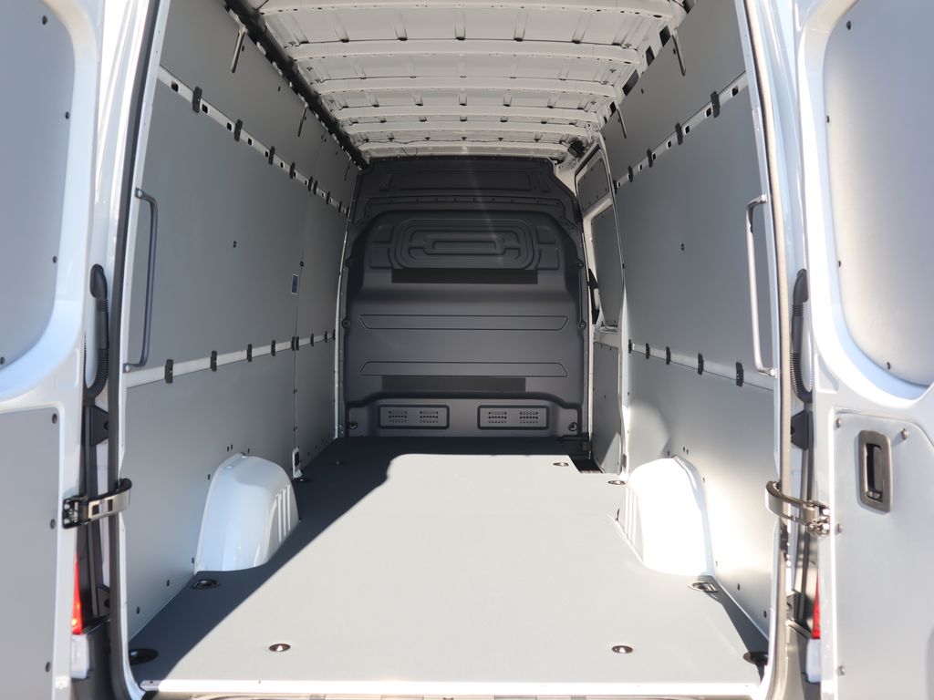 2024 Mercedes-Benz Sprinter 2500 31