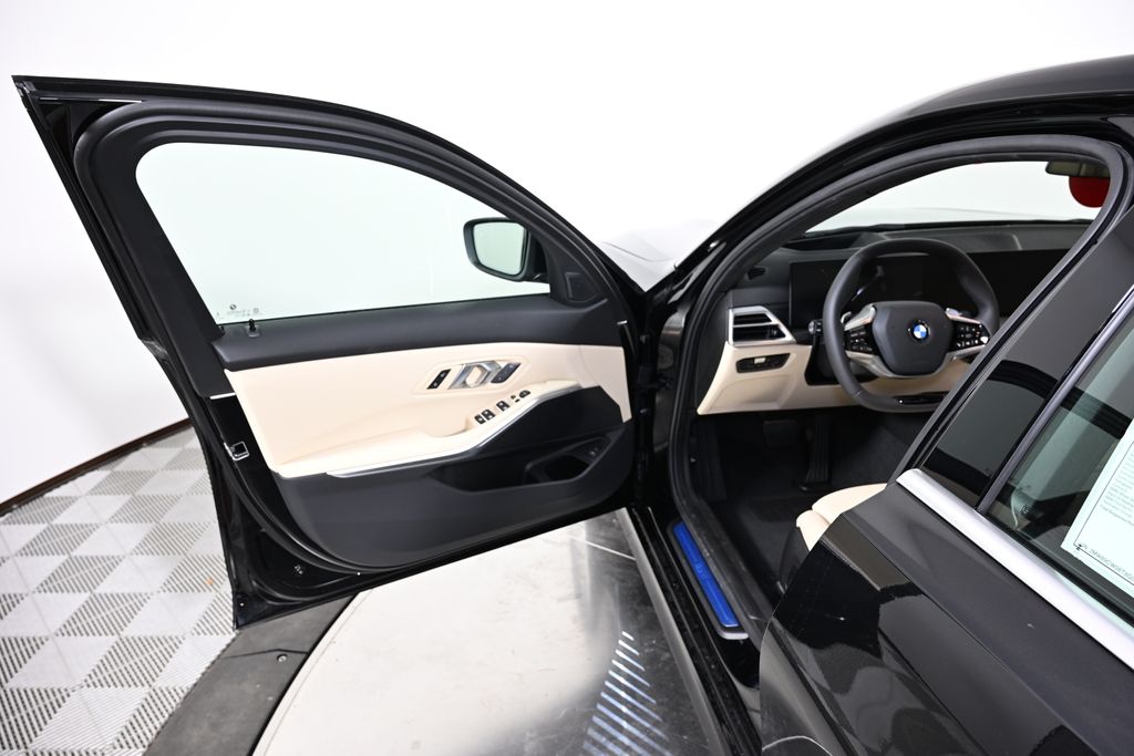 Thumbnail: 2026 BMW 3 Series - 21