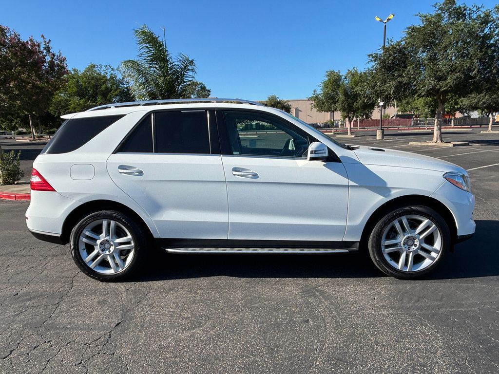 Thumbnail: 2015 Mercedes-Benz M-Class - 4