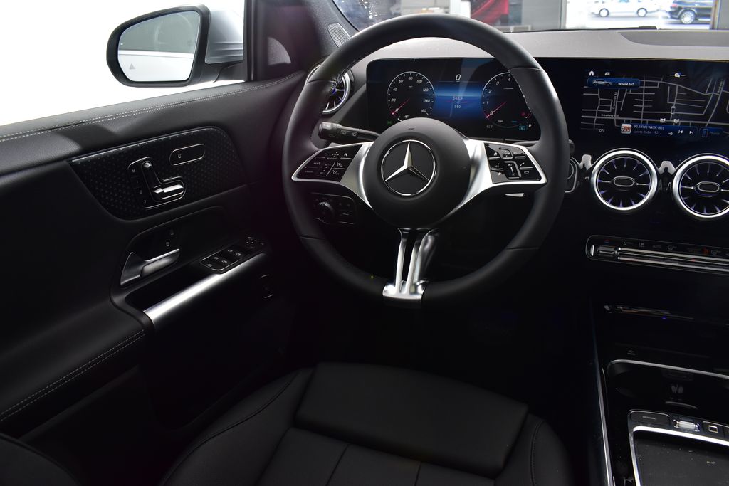 Thumbnail: 2025 Mercedes-Benz GLA - 22