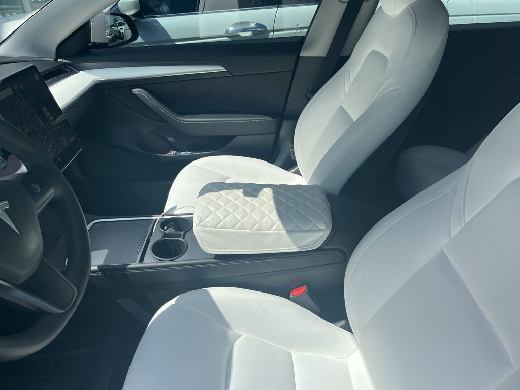 Thumbnail: 2022 Tesla Model 3 - 4
