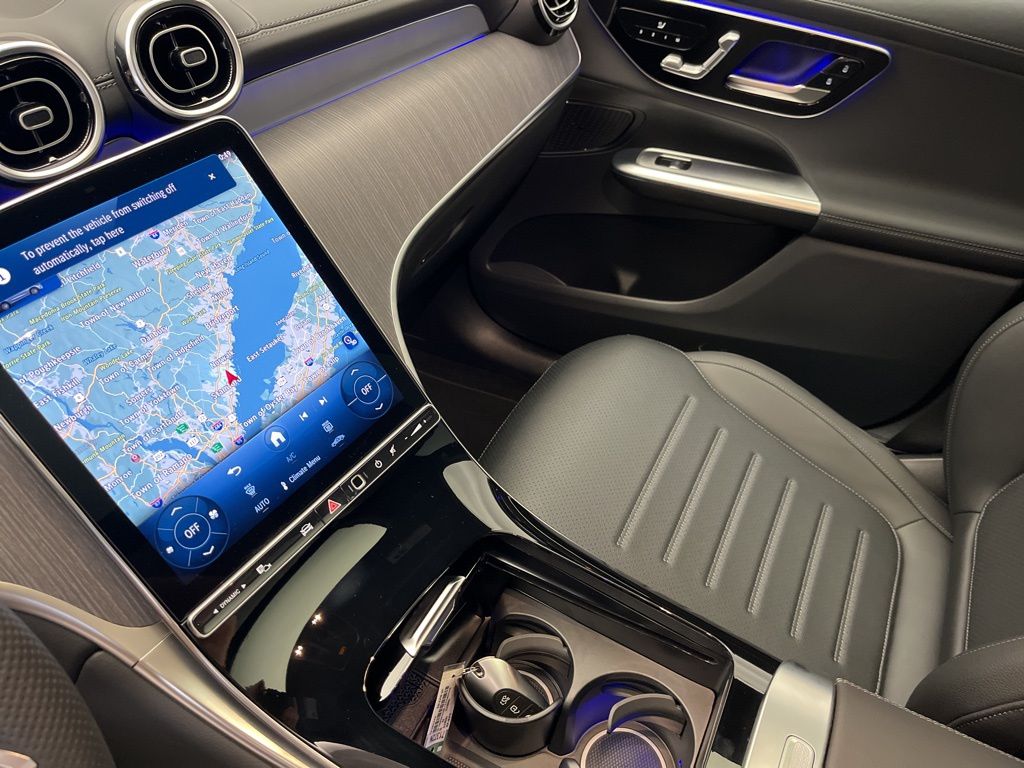 Thumbnail: 2026 Mercedes-Benz GLC - 21