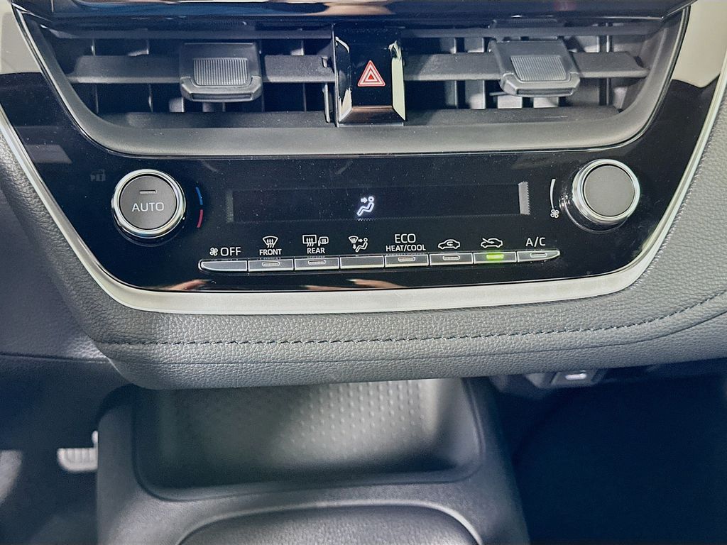 Thumbnail: 2025 Toyota Corolla - 16