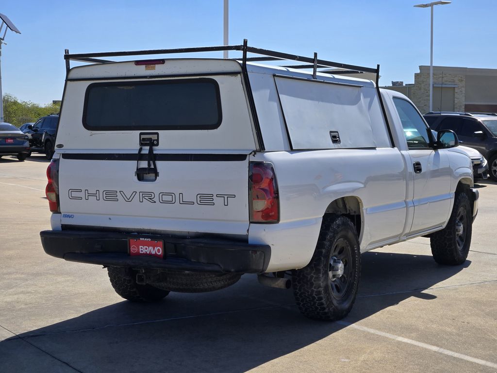 2007 Chevrolet Silverado 1500 Classic Work Truck - 3