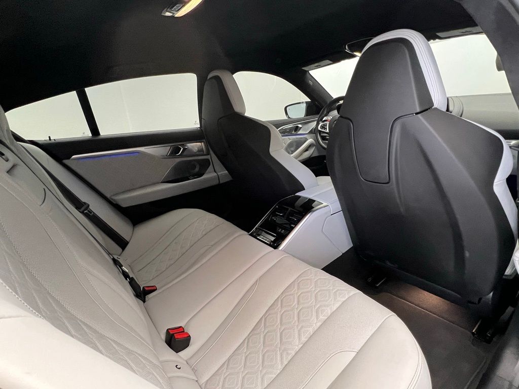 Thumbnail: 2024 BMW M8 - 8