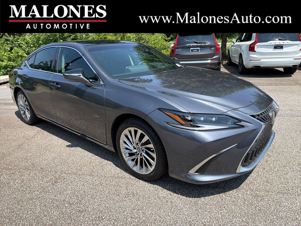Cloudburst Gray 2022 Lexus ES Sedan Front-Wheel Drive 8-Speed Automatic