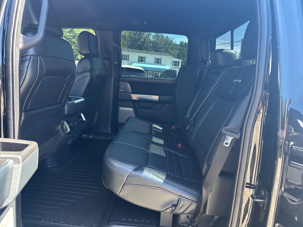 2024 Ford F-150 Platinum photo 29