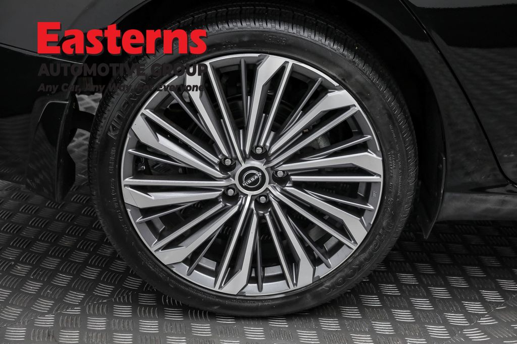 Used 2023 Black Nissan 2.5 SL image 29