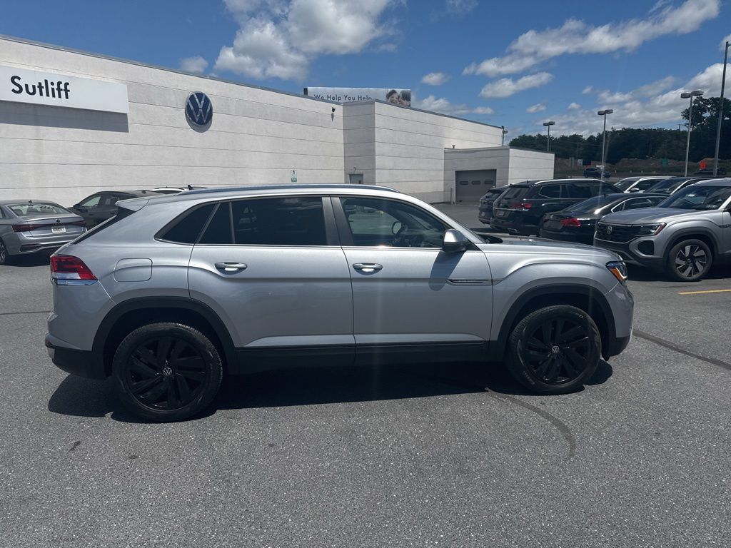 2023 Volkswagen Atlas Cross Sport 2.0T SE w/Technology Silver at Subaru and VW of Moon Township