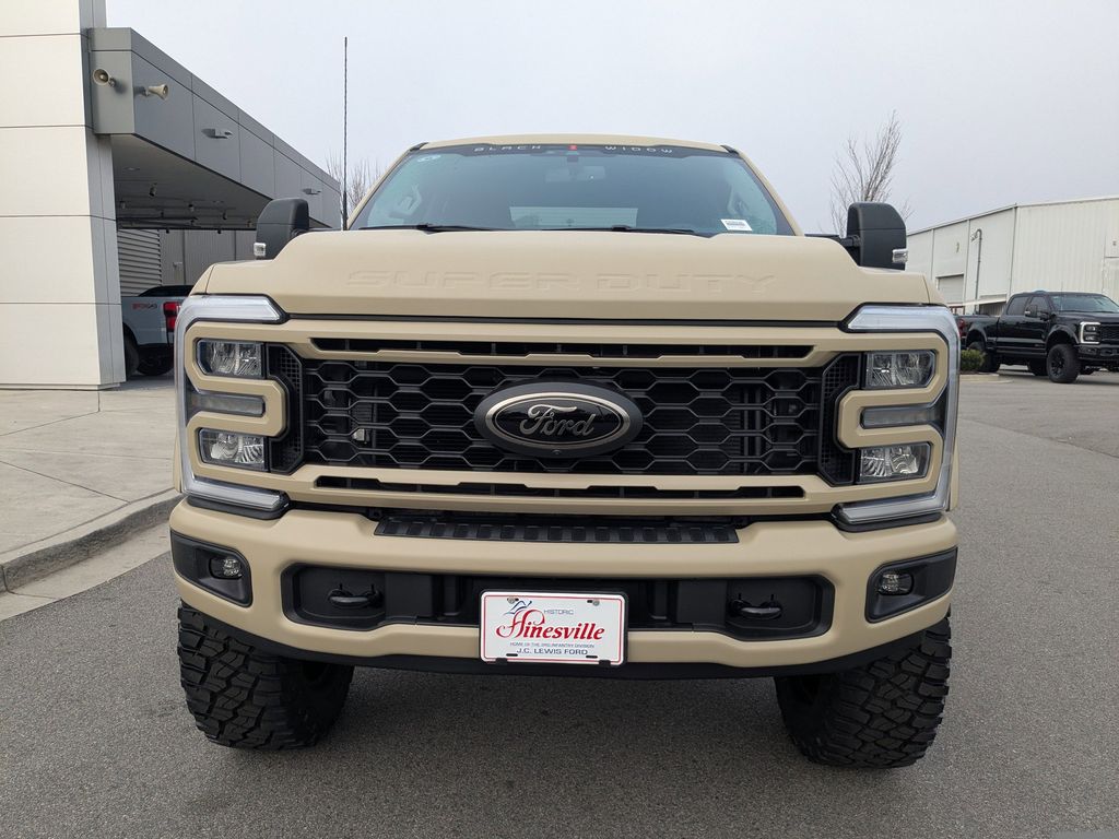 2026 Ford F-250 Super Duty Black Widow
