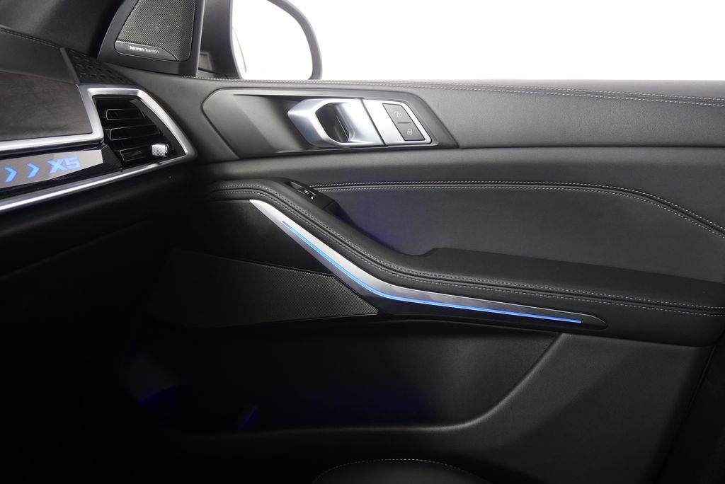 Thumbnail: 2024 BMW X5 - 30