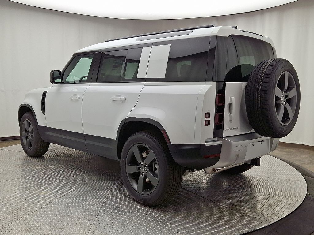 Thumbnail: 2025 Land Rover Defender - 4