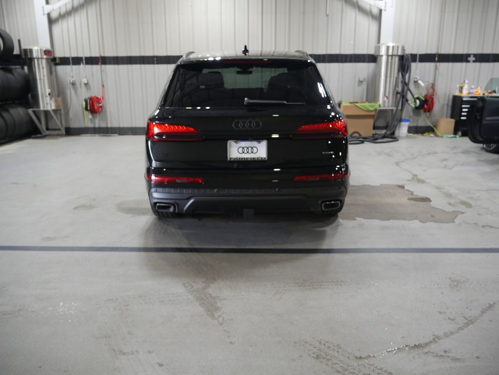 Thumbnail: 2026 Audi Q7 - 4