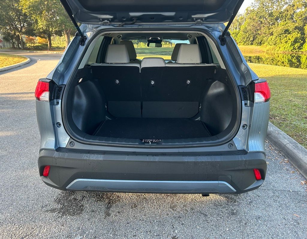 Thumbnail: 2023 Toyota Corolla Cross - 10