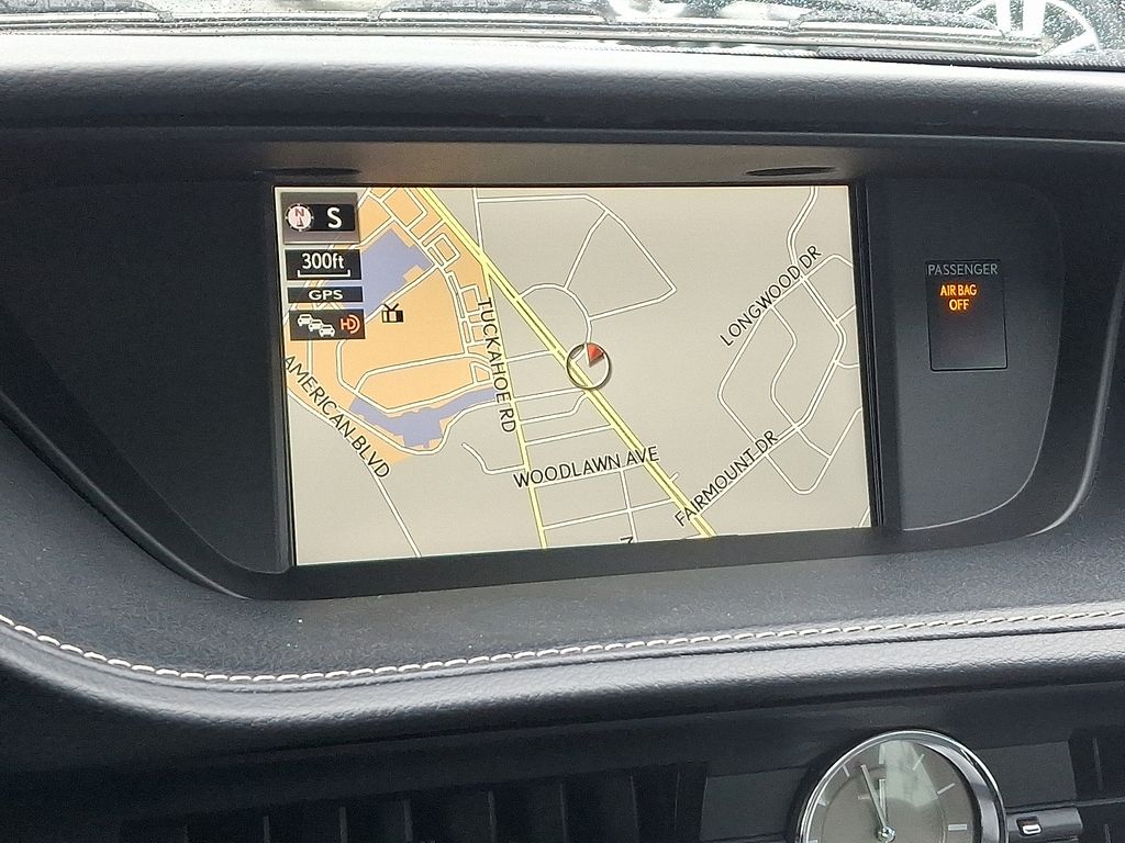 Thumbnail: 2018 Lexus ES - 18