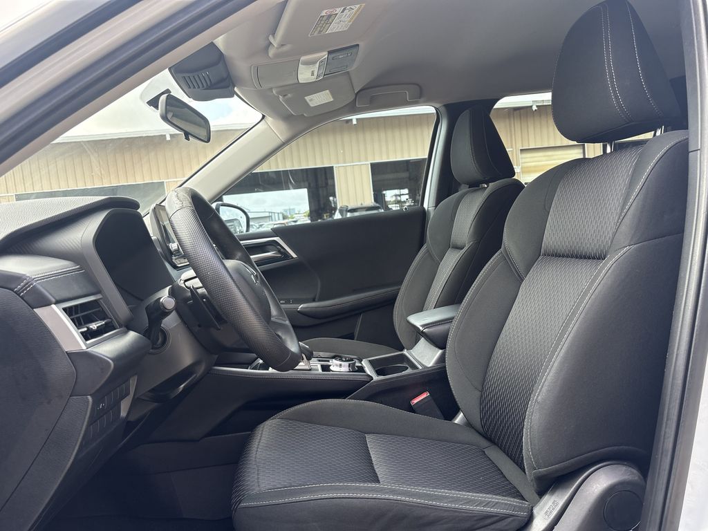 2022 Mitsubishi Outlander ES  at Community Toyota