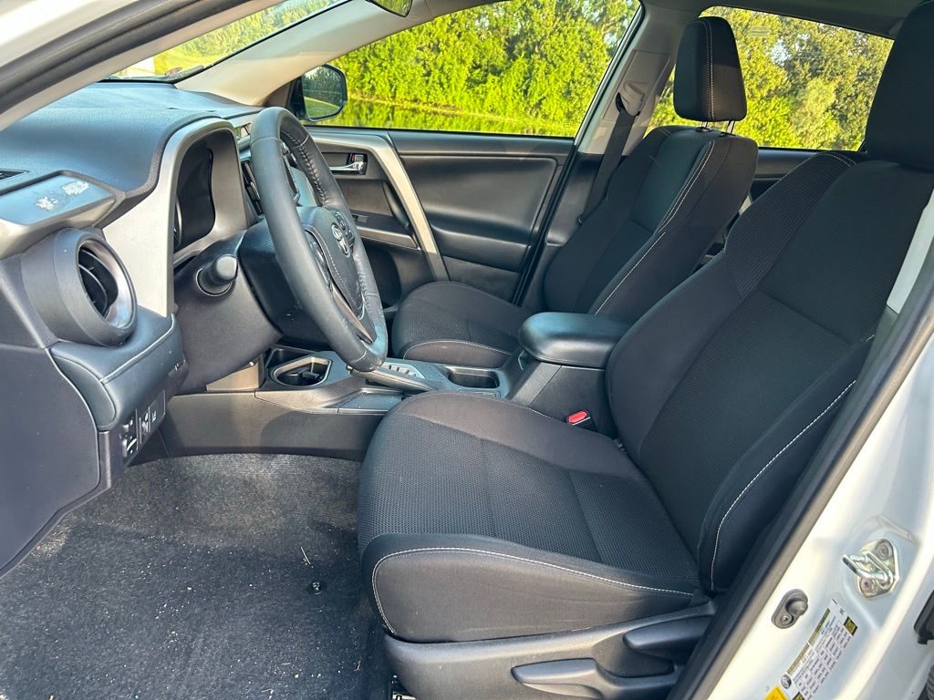 Thumbnail: 2018 Toyota RAV4 - 13