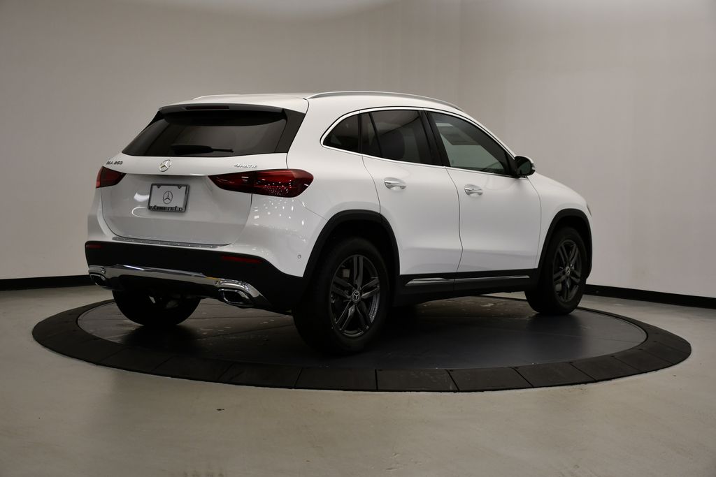 2025 Mercedes-Benz GLA 250 4MATIC 5