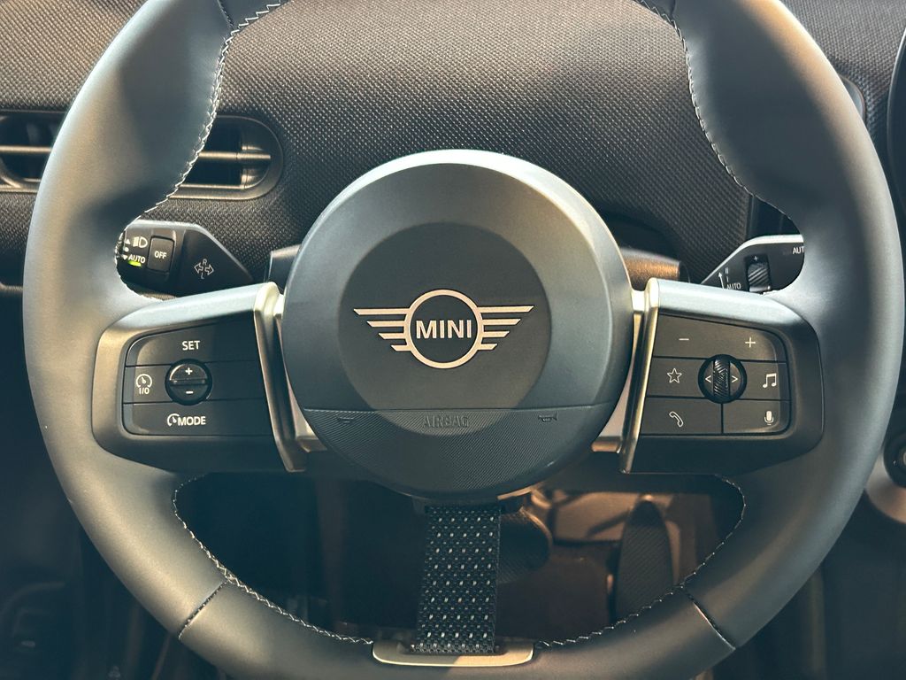 Thumbnail: 2026 MINI Cooper - 18