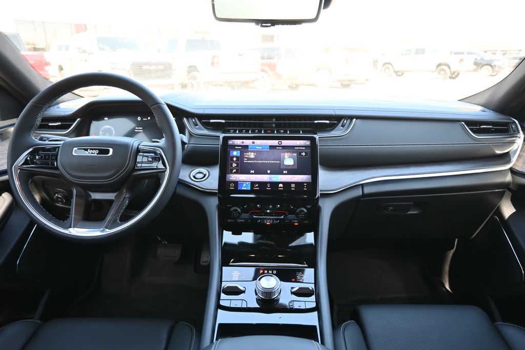2025 Jeep Grand Cherokee Overland - 4
