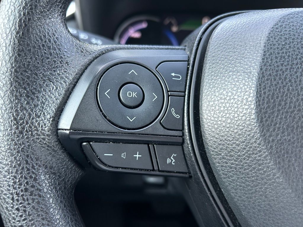 2024 Toyota RAV4 XLE 20