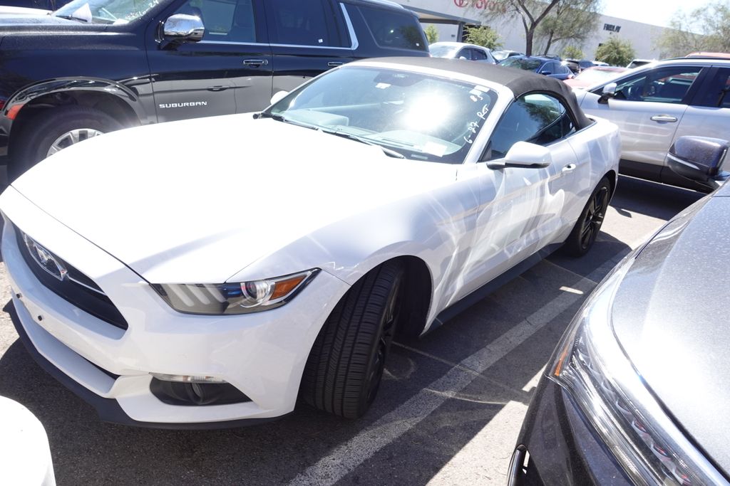 2015 Ford Mustang EcoBoost Convertible Premium's photo